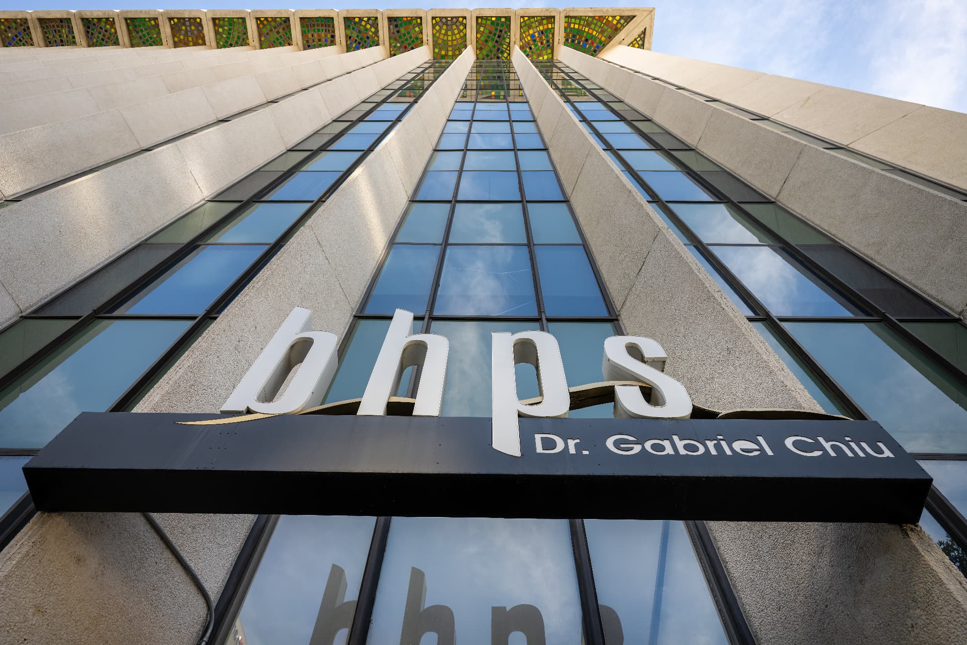 Exterior signage for Beverly Hills Plastic Surgery and Dr. Gabriel Chiu at 9454 Wilshire Boulevard in Beverly Hills