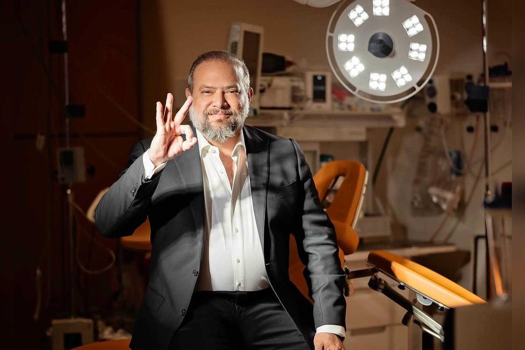 Dr. Frank Agullo Has 3.5 Million Followers and Live-Streams Surgery, Here's Why a Board-Certified Surgeon Does It